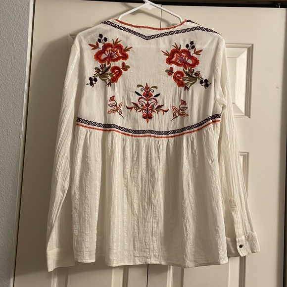 Womens Sun & Shadow White Long Sleeve Light Weight Open Front Blouse. Size S - Picture 2 of 7